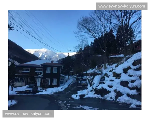 九州门户的阳光热情与东北腹地的雪国风情：福冈与山形，一场跨越两地的风味与文化探索